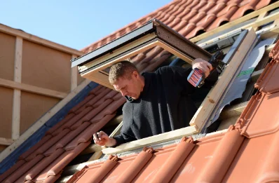 Pose de fenêtres de toit Velux à Ayguetinte